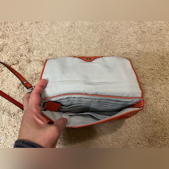 Coach hand purse - Picture 2 of 4